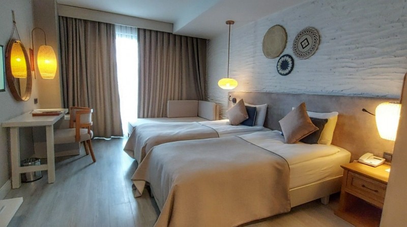 I present to you 3 types of rooms at Side Royal Style, in Antalya! Which one do you choose?