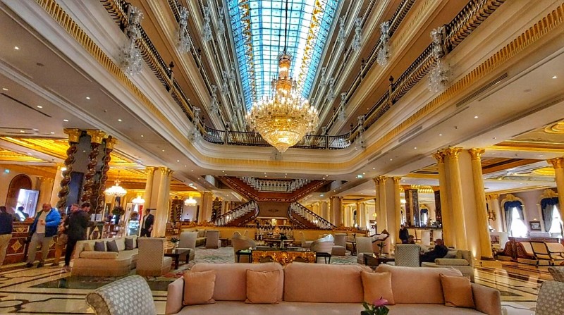 A dream vacation at the Titanic Mardan Palace, the most luxurious hotel in Antalya, costs less than you expected, in 2022