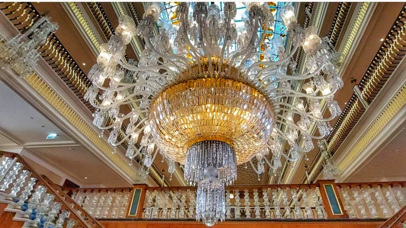 A dream vacation at the Titanic Mardan Palace, the most luxurious hotel in Antalya, costs less than you expected, in 2022