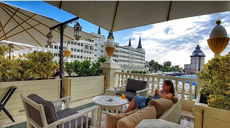 O vacanta de vis la Titanic Mardan Palace, cel mai luxos hotel din Antalya,  costa mai putin decat te asteptai, in 2022