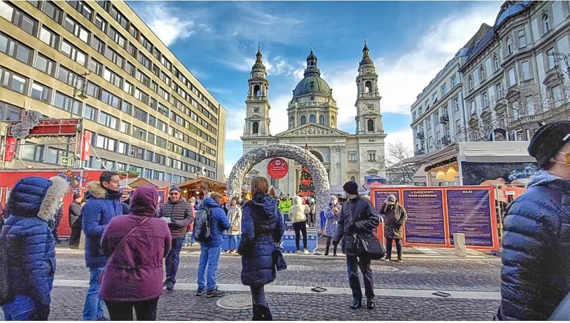 Targurile de Craciun din Budapesta, in pandemicul 2021