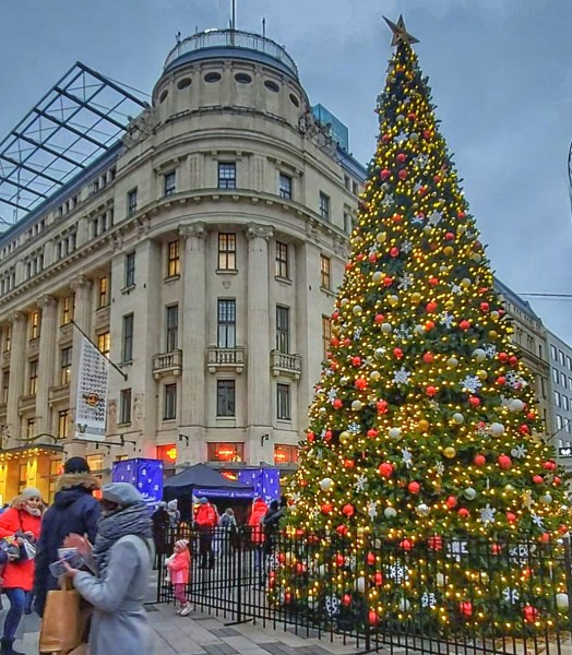 Christmas Fairs in 2021 Budapest, Hungary