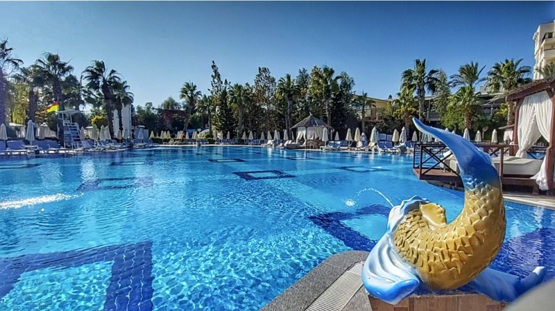 See what Delphin Imperial 5 * Antalya looks like, one of the hotels most loved by Romanians