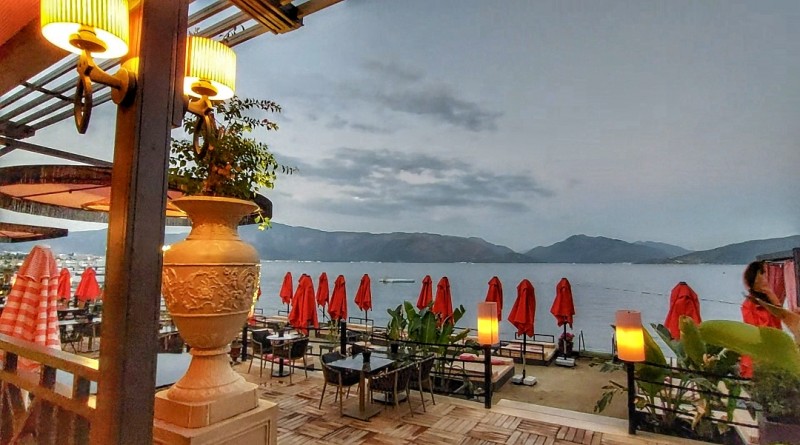 Restaurantul cu specific fructe de mare si plaja privata, La Querida: noua atractie a statiunii Marmaris, Turcia