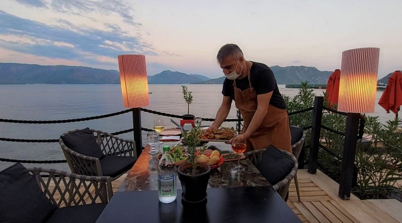 Restaurantul cu specific fructe de mare si plaja privata, La Querida: noua atractie a statiunii Marmaris, Turcia