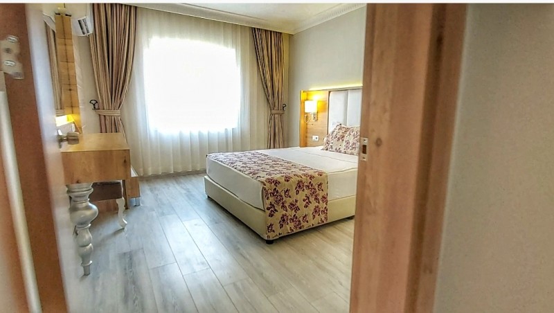 ROYAL GARDEN BEACH din Antalya, un hotel care imi place