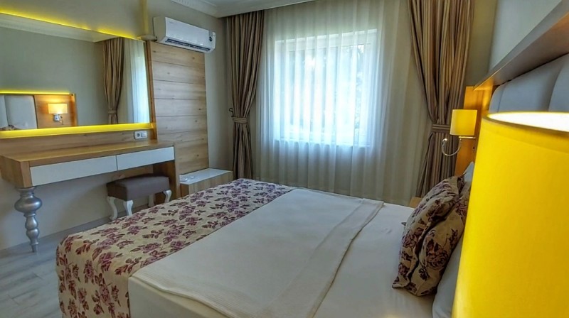 ROYAL GARDEN BEACH din Antalya, un hotel care imi place