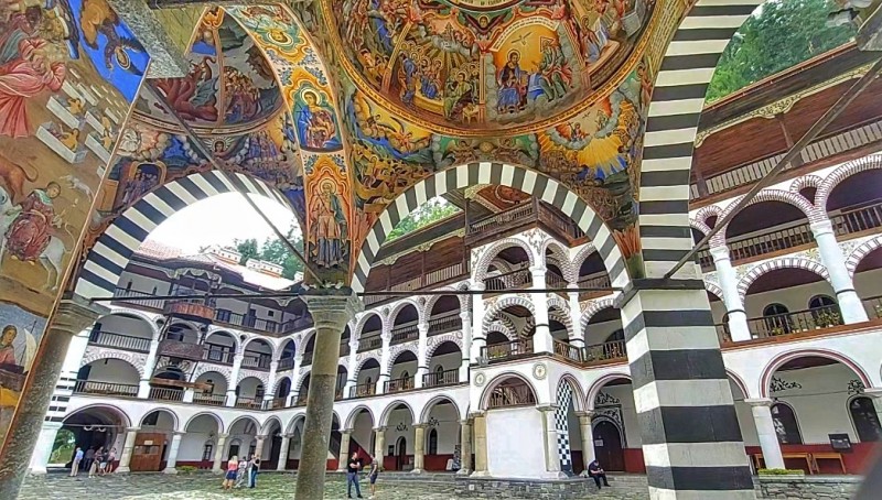 Atractiile Bulgariei: Manastirea Rila